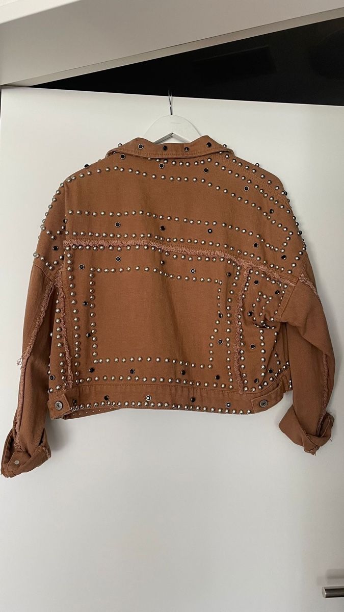 Giacche: Jeansjacke braun mit Nieten onesize – Nuovo (secondo la descrizione) da Hinwil venduto da dire07 1