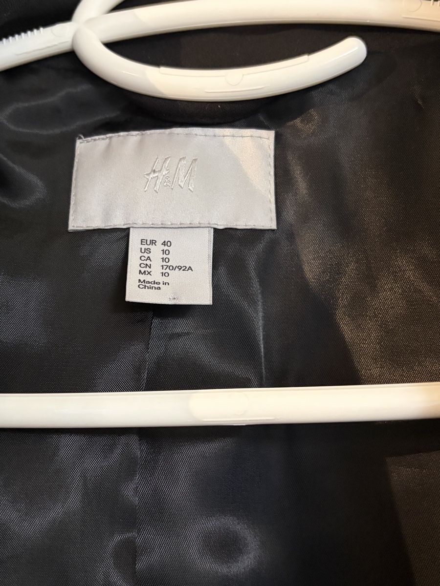 H&M Giacche: H&M schwarzer Blazer, Grösse 40 – Usato da Volketswil venduto da yar_c9dx 2