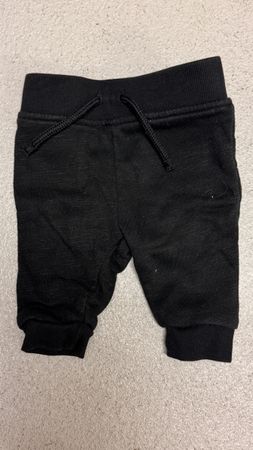 Süsse Baby Jogginghose, Grösse 62/68, Schwarz, Top Zustand