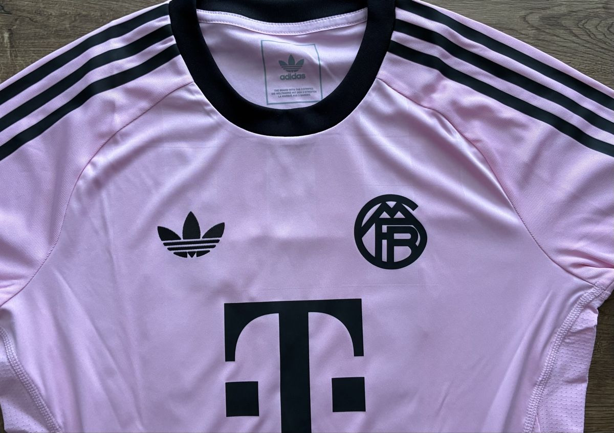 Bayern München Canottiere & Pantaloni: FC Bayern München Trikot – Nuovo (secondo la descrizione) da Staad SG venduto da Micho76 1