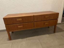 Sideboard année 50-60 en teck avec 4 tiroirs