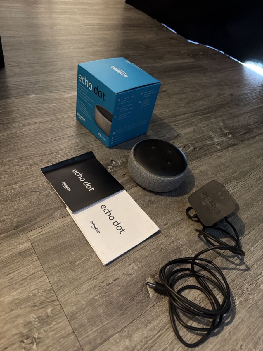 Amazon Lecteur multimedia & Streamer: Amazon Echo Dot 3. Gen smarte Lautsprecher mit Alexa grau – Neuf (Voir description) à Engelburg par pas_m99r 1