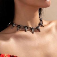 Halskette mit Spikes / gun metal black / grau (fabrikneu)