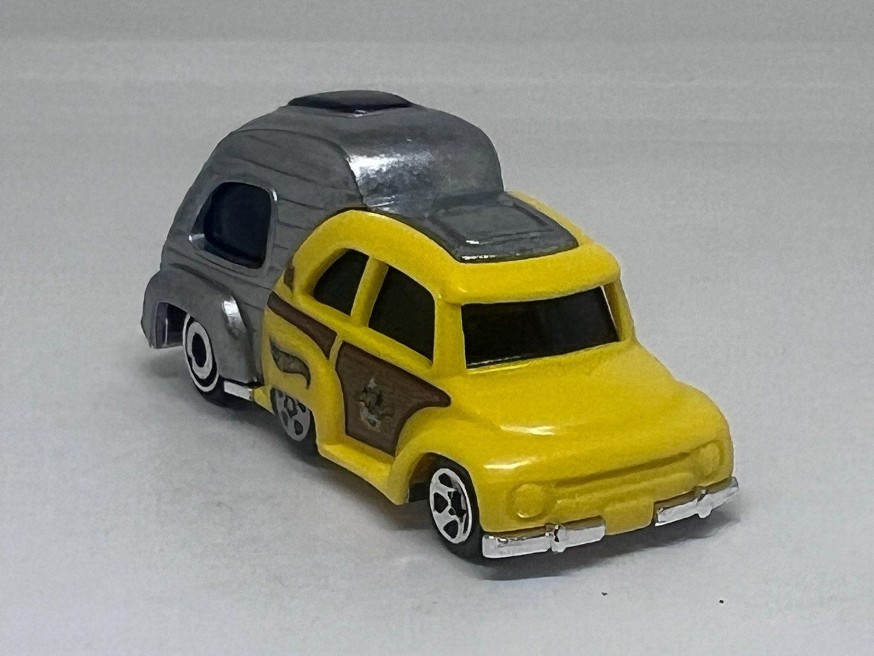 Hot Wheels Voitures modèles: Hot Wheels RV There Yet #39 – D'occasion à Wildegg par LaaBoutique