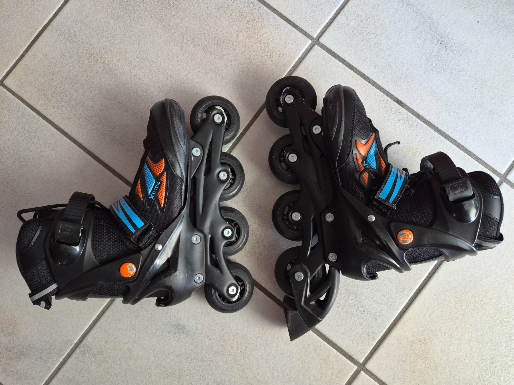 Inline-Skating & Rollschuhe: Inline Skates X-Extend verstellbar Grösse 37-40 – Gebraucht aus Hirschthal von Juribu 1