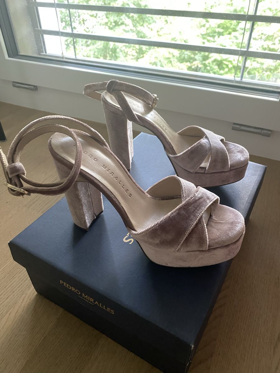 Chaussures femmes: Pedro Miralles High Heels Samt rosa – D'occasion à Wetzikon ZH par rit_ramtr
