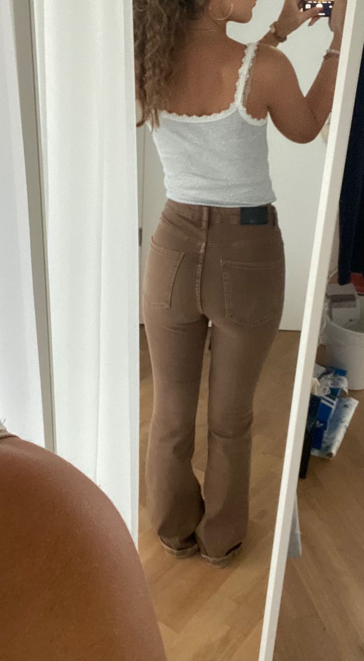 Bershka Jeans: Bootcut flared Jeans – D'occasion à Thun par moa_jkc7 2