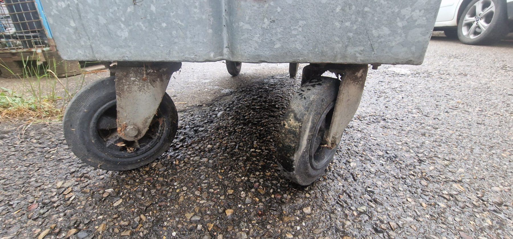 Banconi: Abfall Container verzinkt, 375 Liter schmal Nr. 0 – Usato da Flawil venduto da 1343525 4