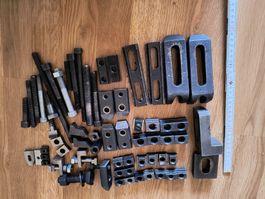 1 Konvolut Briden,T-Nutensteine,Gewindestangen etc. s. Fotos