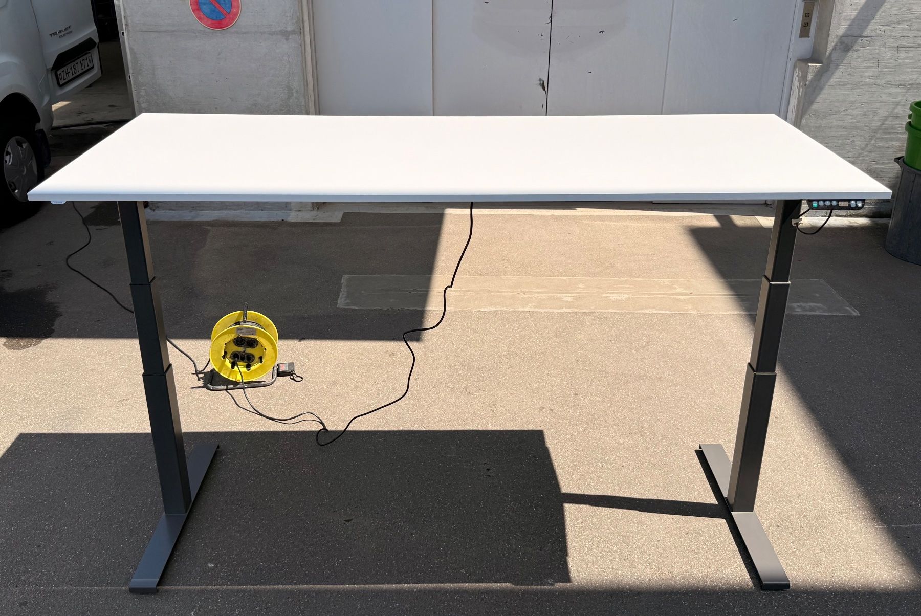 Tische: Höhenverstellbarer Tisch – Gebraucht aus Uster von smartworker 3