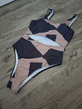 Badeanzug Damen Grösse M geometric print mit Cut-Out