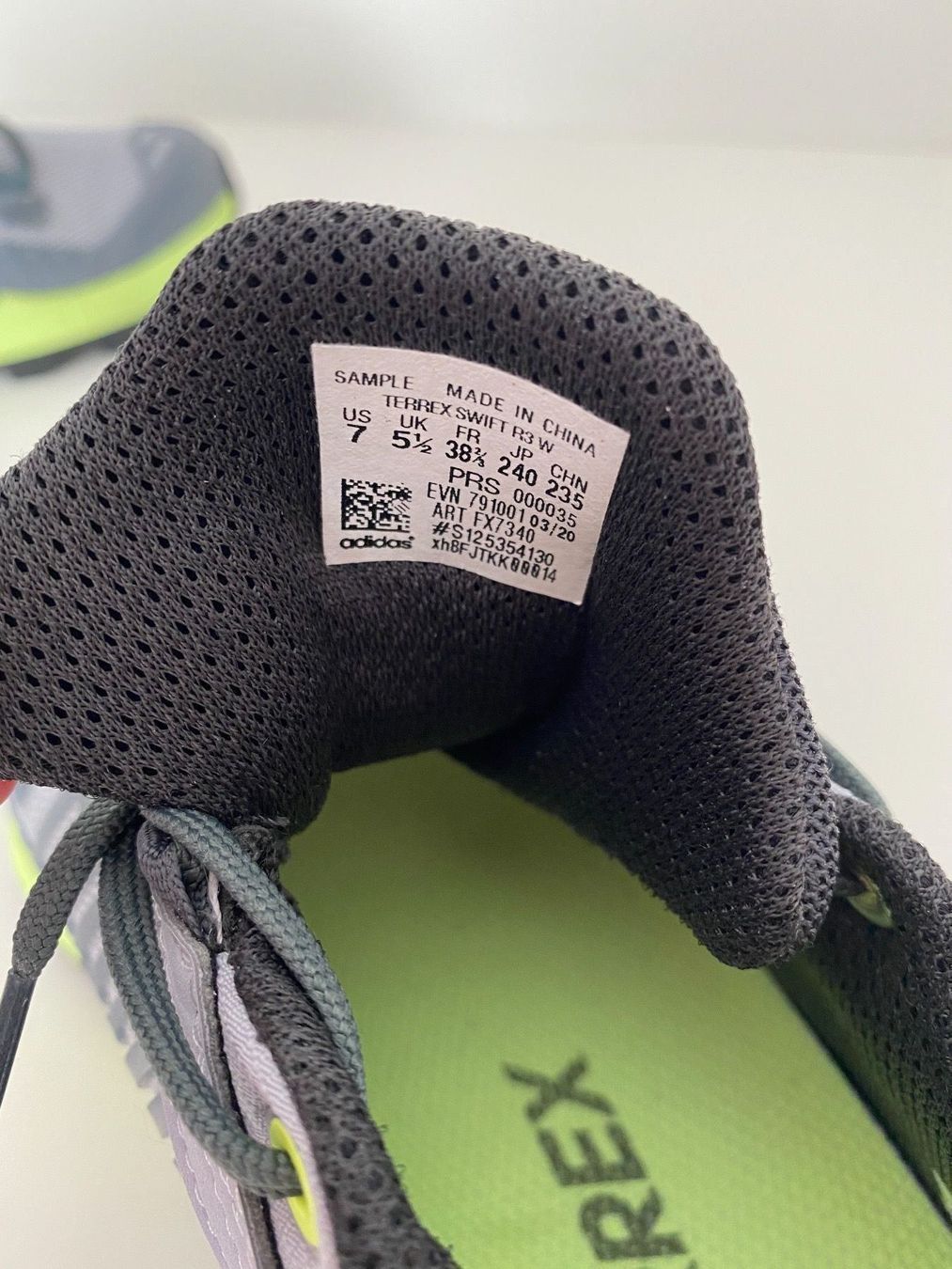 Adidas Scarpe da donna: Adidas Terrex Trekkingschuh Damen 38 2/3 – Nuovo e nell'imballaggio originale da Luzern venduto da falena01 7