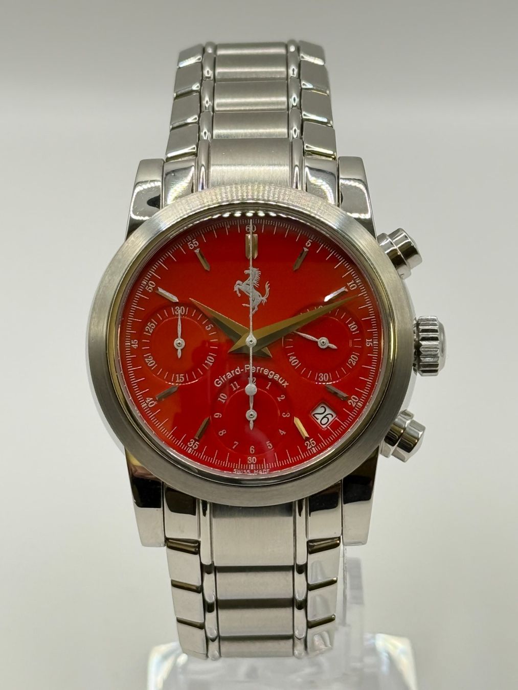 Girard-Perregaux Uhren: Girard-Perregaux Ferrari Chronograph Ref. 8020 – Gebraucht aus Bottens von Evergold.ch