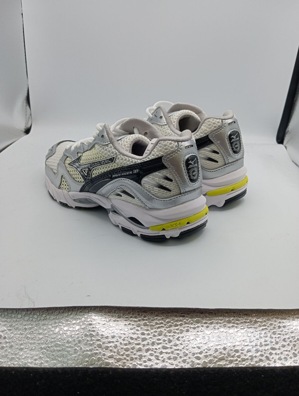 Mizuno Chaussures hommes: Mizuno Wave Rider 10 (EU40) – Neuf avec emballage d'origine à Schaffhausen par outlez 5