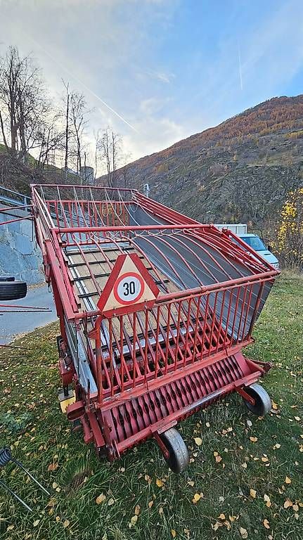 Aebi Tutte le macchine: AEBI Ld 26 H Ladewagen – Usato da Stalden venduto da fresh06