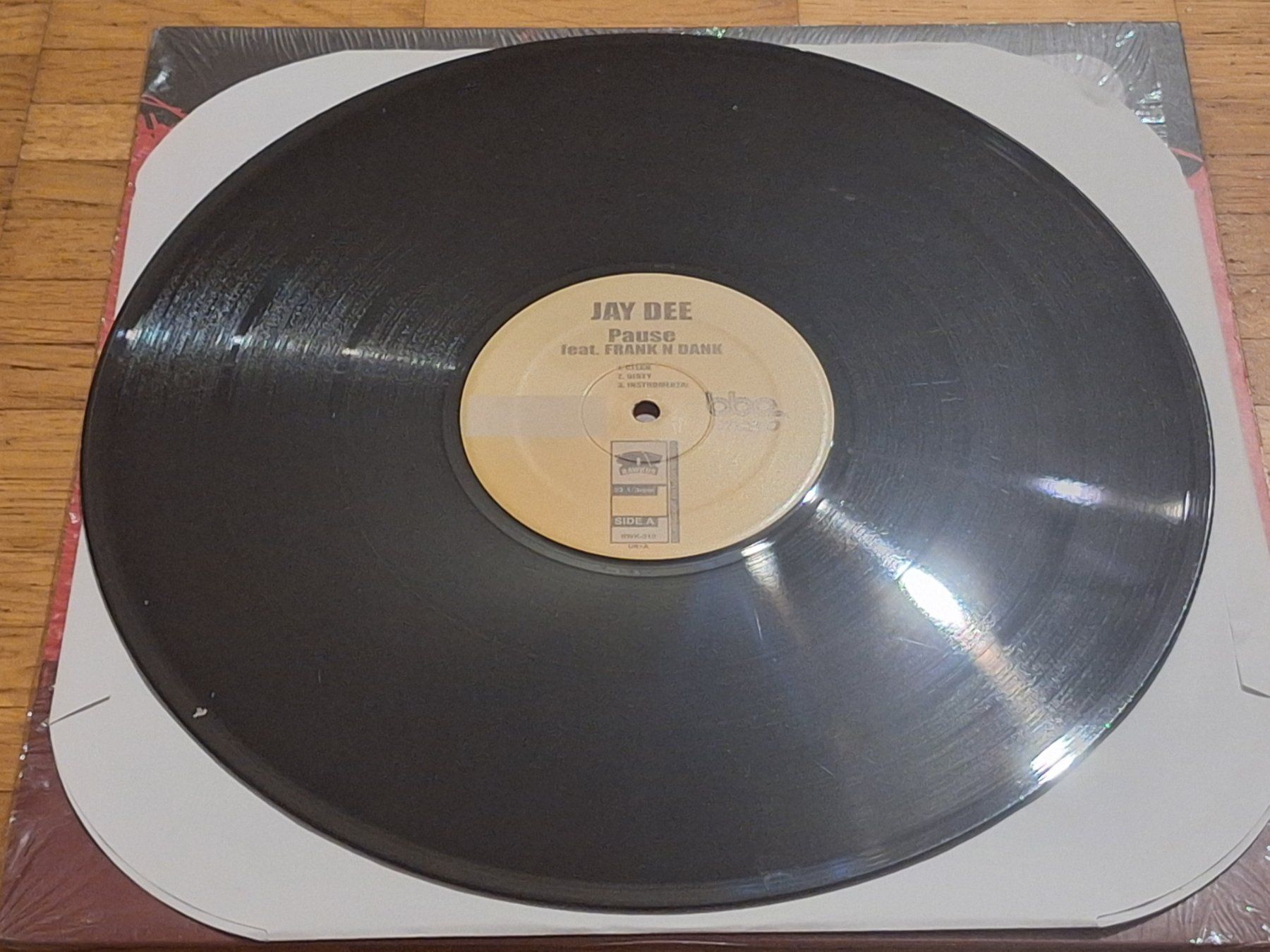 Dischi in vinile: Jay Dee, Pause / Track - 12" Maxi USA 2001 – Nuovo (secondo la descrizione) da Oberentfelden venduto da Musicud 2