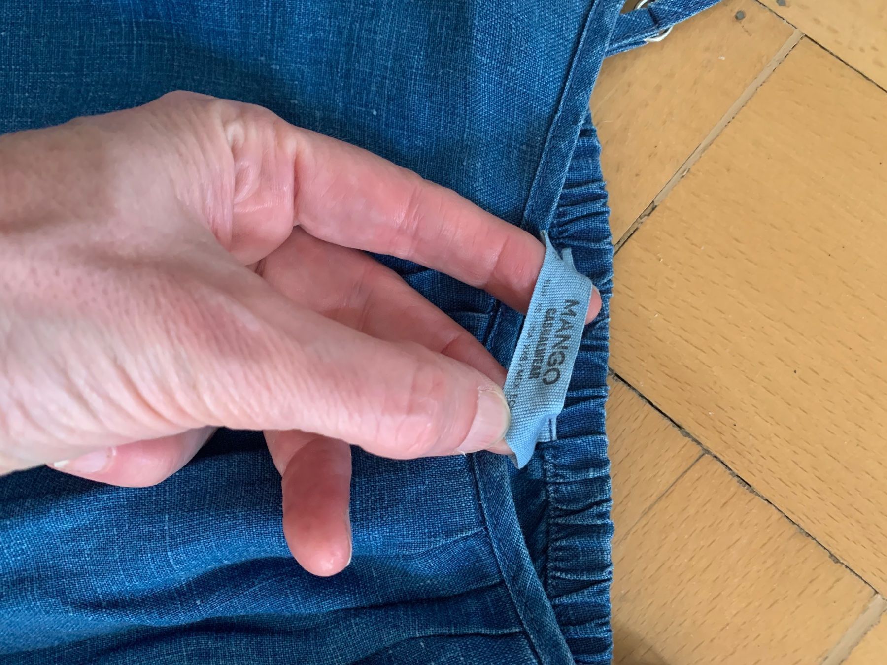 Mango Top: Top Lin Mango XS Bleu jeans – Usato da Küssnacht am Rigi venduto da FFKA 3