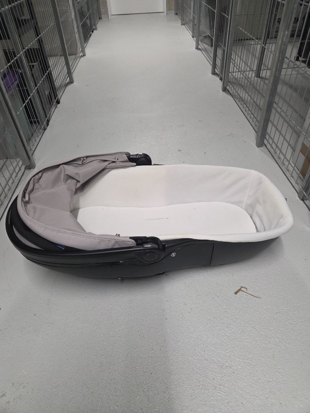Chicco Kinderwagen: Chicco Kinderwagen/Kindersitz Set – Gebraucht aus Liestal von kay_jzx8 1