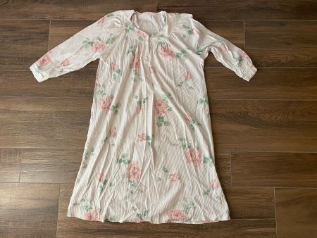 Nachtthemd mit Rosen weiss Gr. 44 - 46