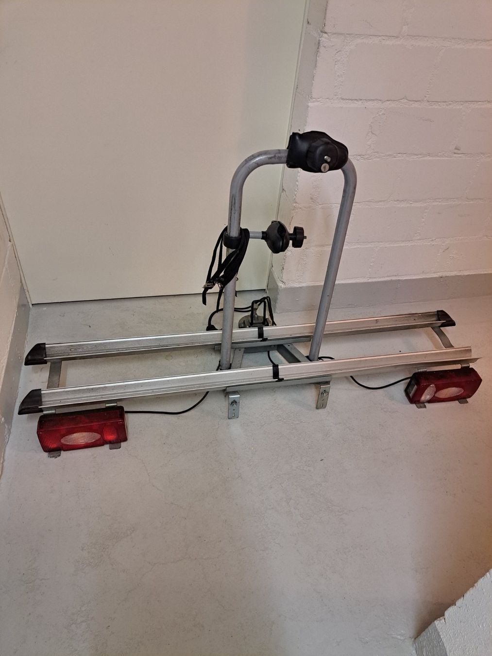 Ganci per rimorchio: Veloträger – Usato da Dierikon venduto da Kaufmann65 3