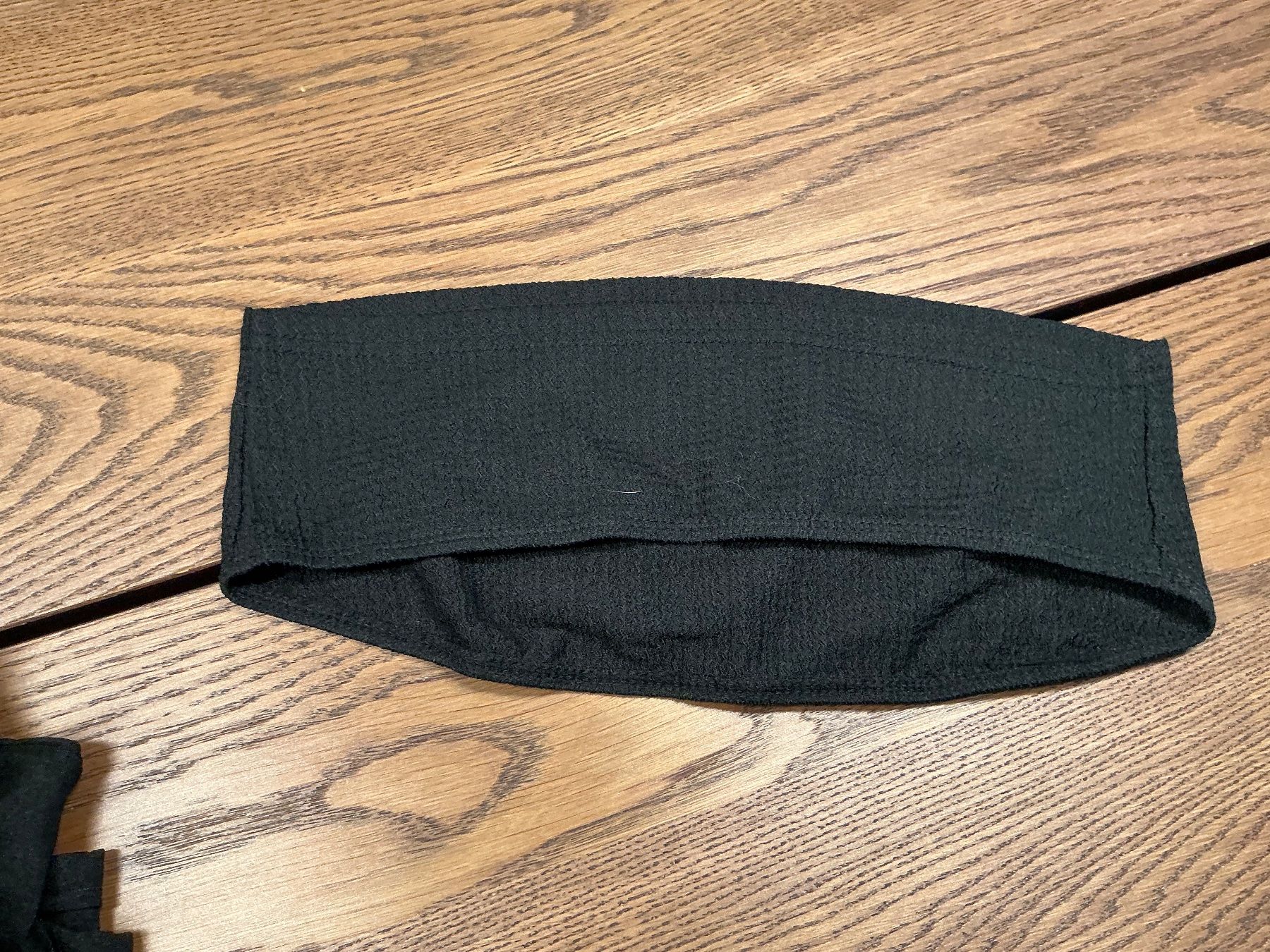 Top: Schwarzes Bandeau Top gr.m – Usato da Würenlos venduto da Starceve 1