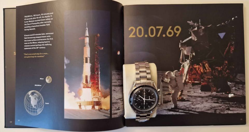 Omega Montres: OMEGA Speedmaster 50th Anniversary "1957" - Limited Edition – Neuf avec emballage d'origine à Biasca par Nicolas.Ney 1