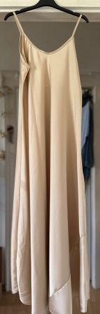 LONGUE ROBE! M