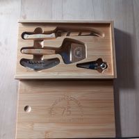 Käse-Set "Chaine des Rotisseurs" aus Holz,