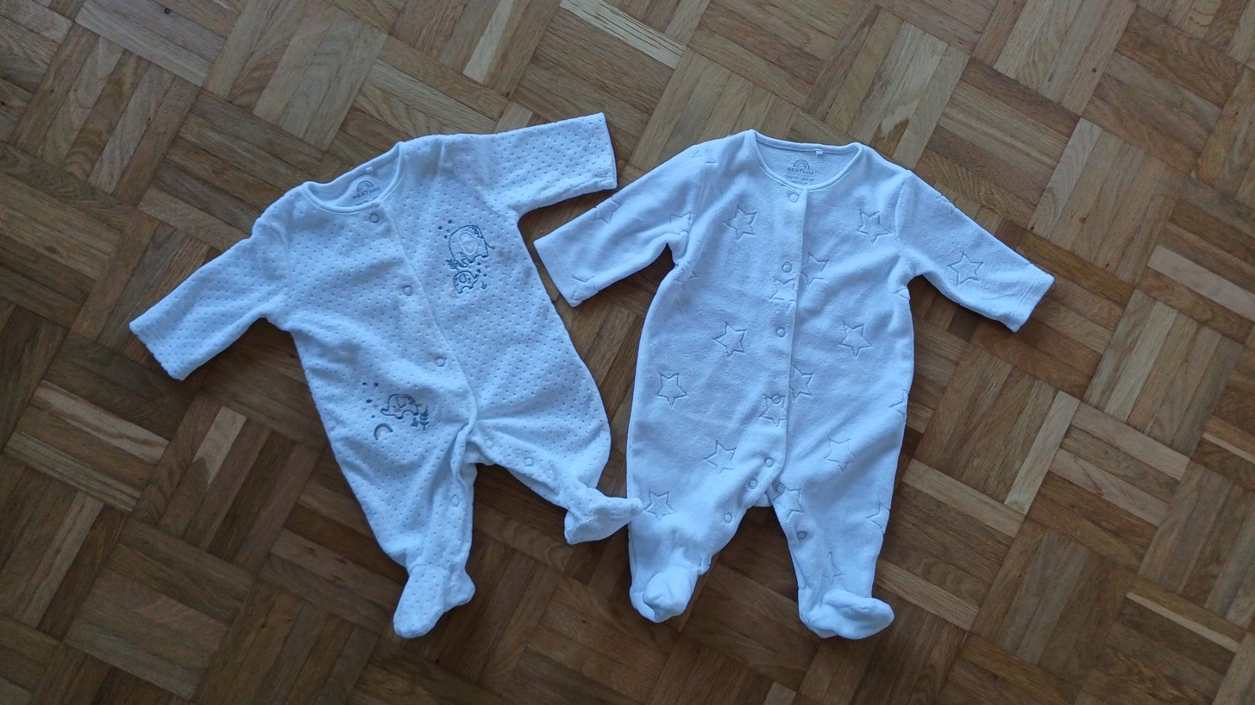 Pyjamas: Baby Strampler Grösse 50+56 – D'occasion à Amriswil par cas_2tsc
