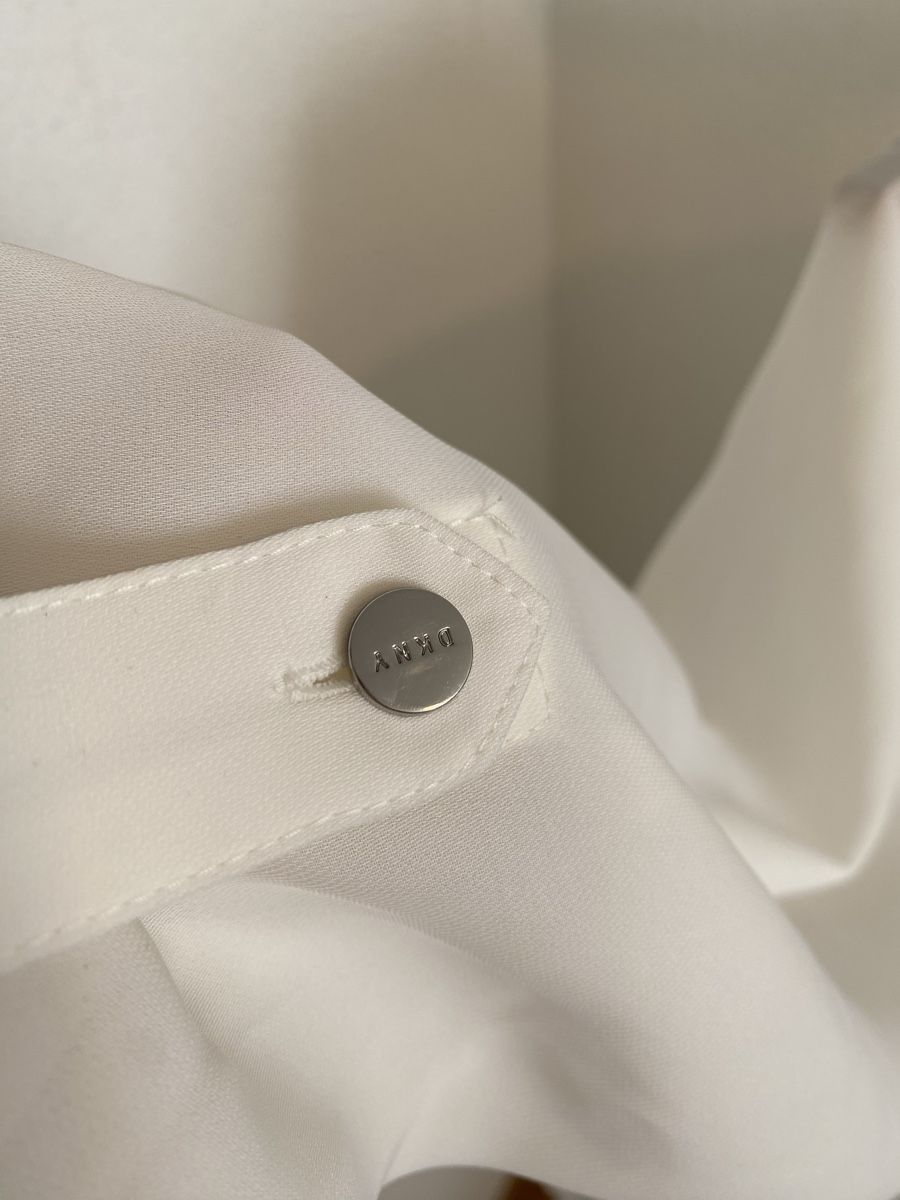 DKNY Camicette: Elegante DKNY Damenbluse, weiss – Usato da Baar venduto da annasorbian 1