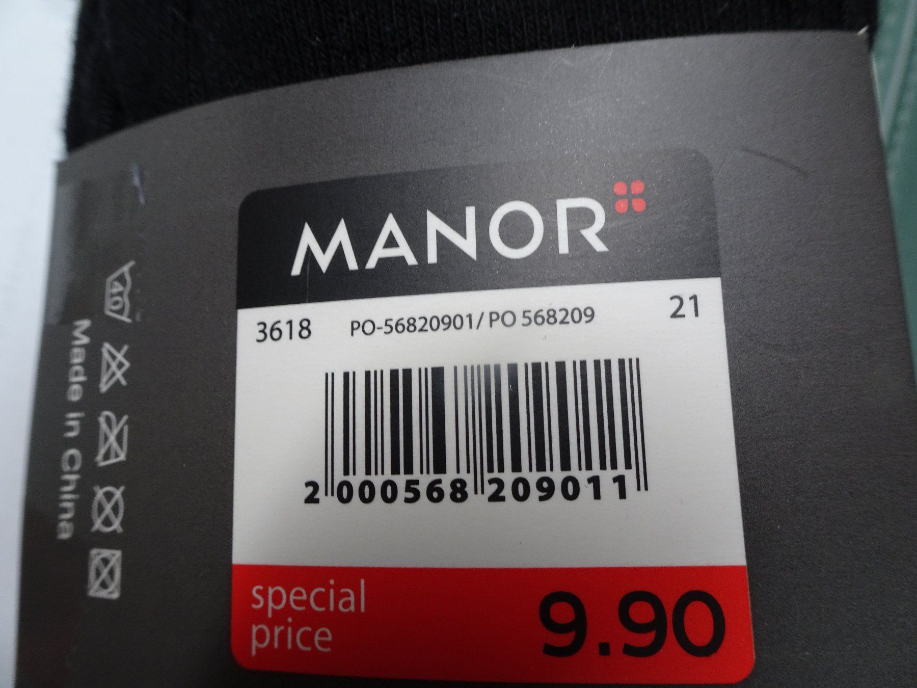 Socken: Söckli, 2 schwarz, 2 blau Manor – Neu (gemäss Beschreibung) aus Grüt (Gossau ZH) von spitzig 3