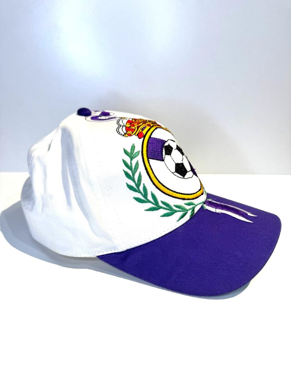 Copricapi, berretti & cappellini: VINTAGE 90s REAL MADRID SOCCER SNAPBACK CAP HAT – Usato da Cortaillod venduto da Stay_Alive_vtg_CAP 2