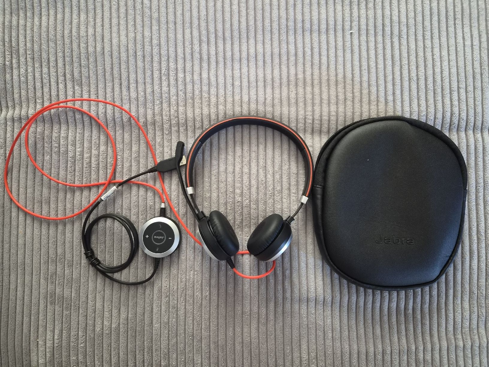 Jabra Cuffie: Jabra Evolve 40 Headset mit Kabel, kaum gebraucht – Usato da Zürich venduto da Phippu100