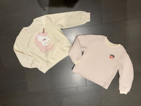 2x Pullover Gr.122/128