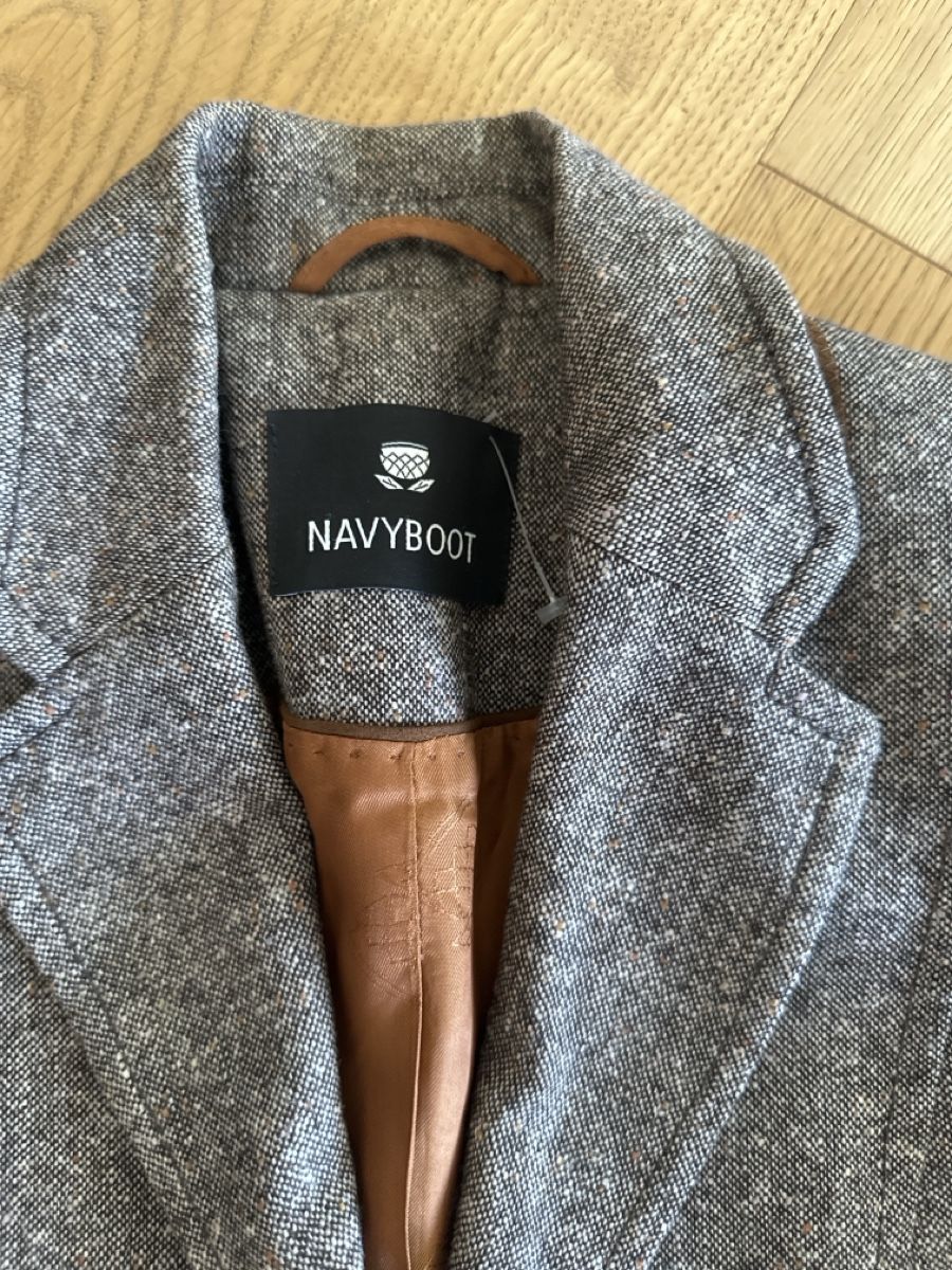 Costumi: NAVYBOOT Kostüm Grau Grösse 34, 36 – Usato da Hergiswil NW venduto da SilSa 1