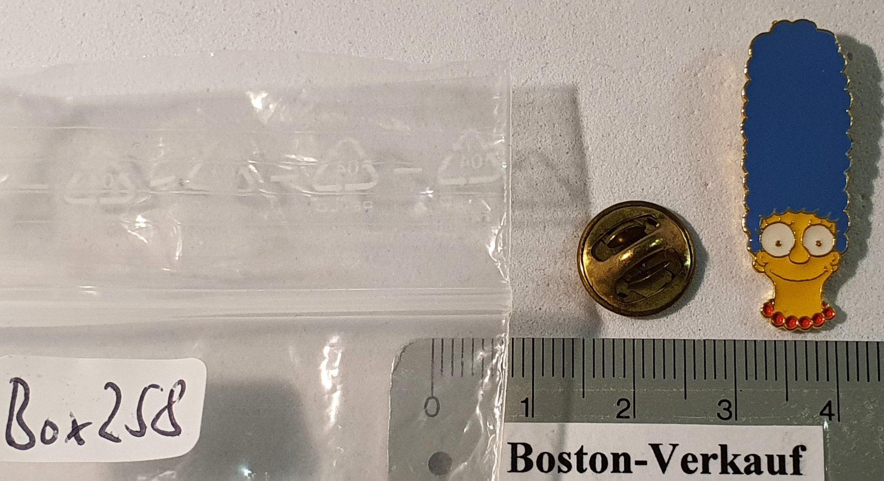 Plaketten & Abzeichen: Box258 - Pin Die Simpsons Marge Simpson – Gebraucht aus Reinach BL von Boston-Verkauf 2