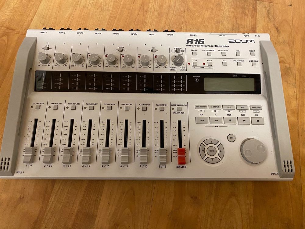 Zoom R16 digital Multi Rekorder (Defekt) in Wilen b. Wil für CHF 70 ...