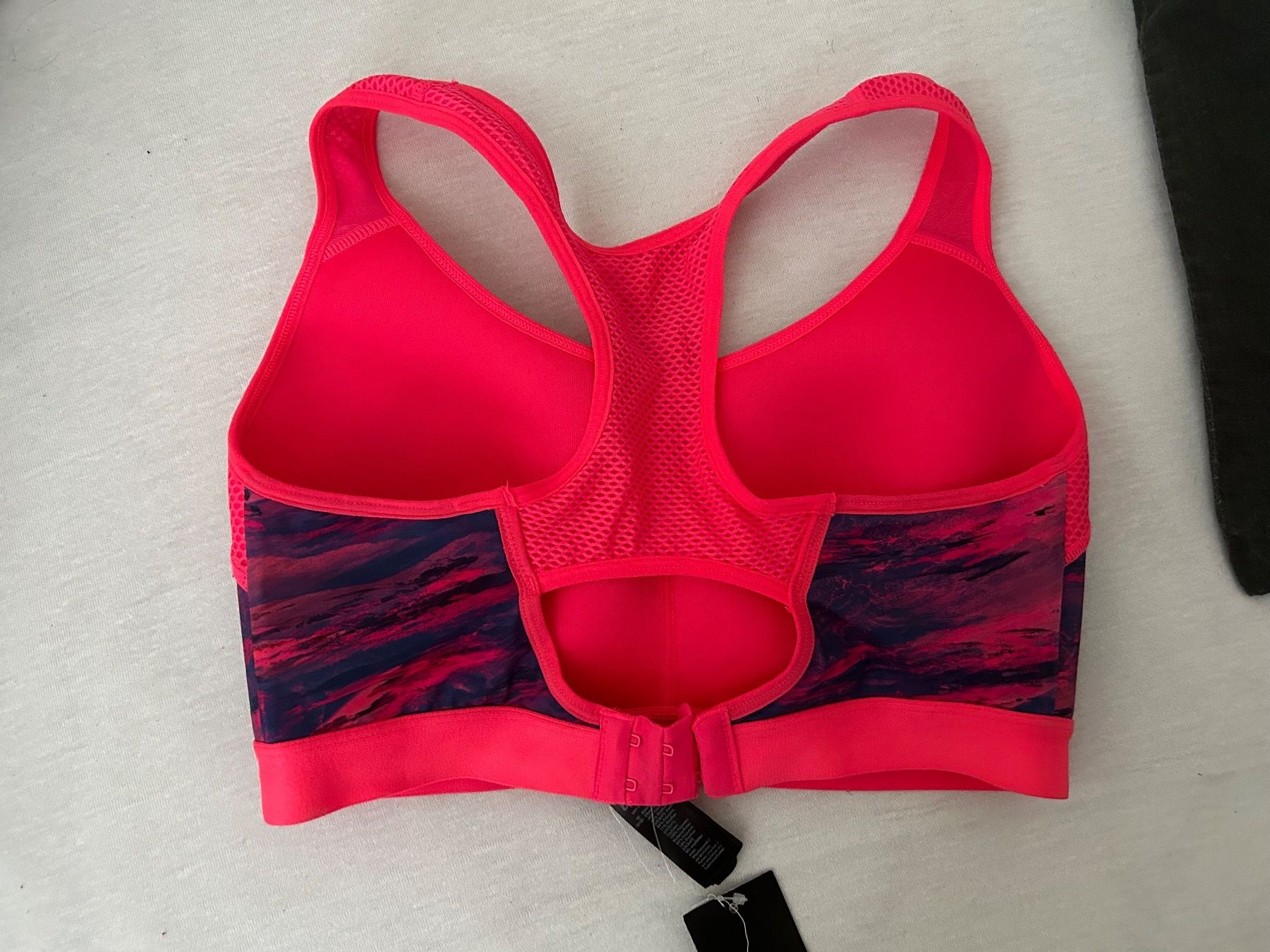 Altra biancheria intima: Brassière de sport – Nuovo e nell'imballaggio originale da Reconvilier venduto da Panda90 1