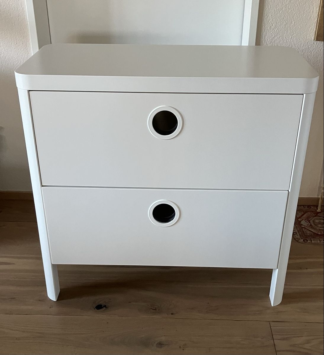 Ikea Coffres: Weisse Kommode - IKEA – D'occasion à Bubikon par nb_b8d9