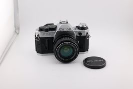 Canon AE-1 Program analoge Kamera mit 28mm 2.5 Soligor Obj.