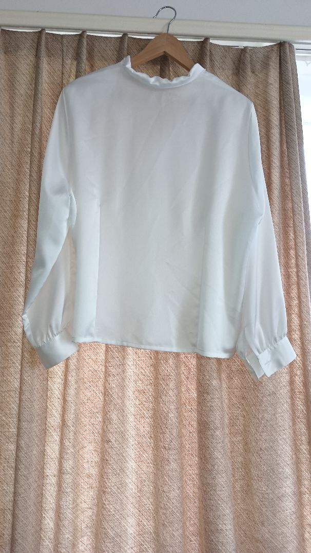 Camicette: Elegante Glanzbluse Marke: Sommermann – Nuovo e nell'imballaggio originale da Zürich venduto da Mitzi6 1