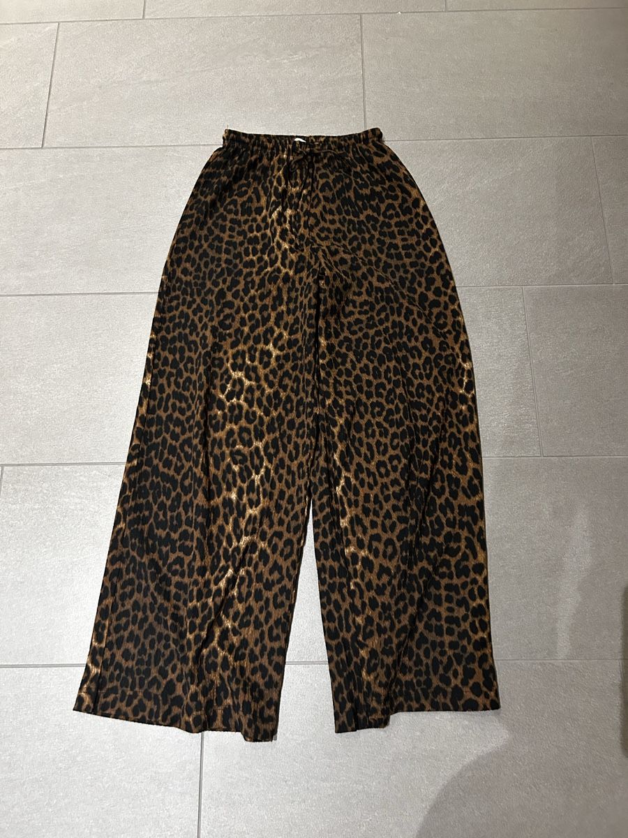 H&M Hosen: Leo Hose xs – Gebraucht aus Zürich von cos_b629 1
