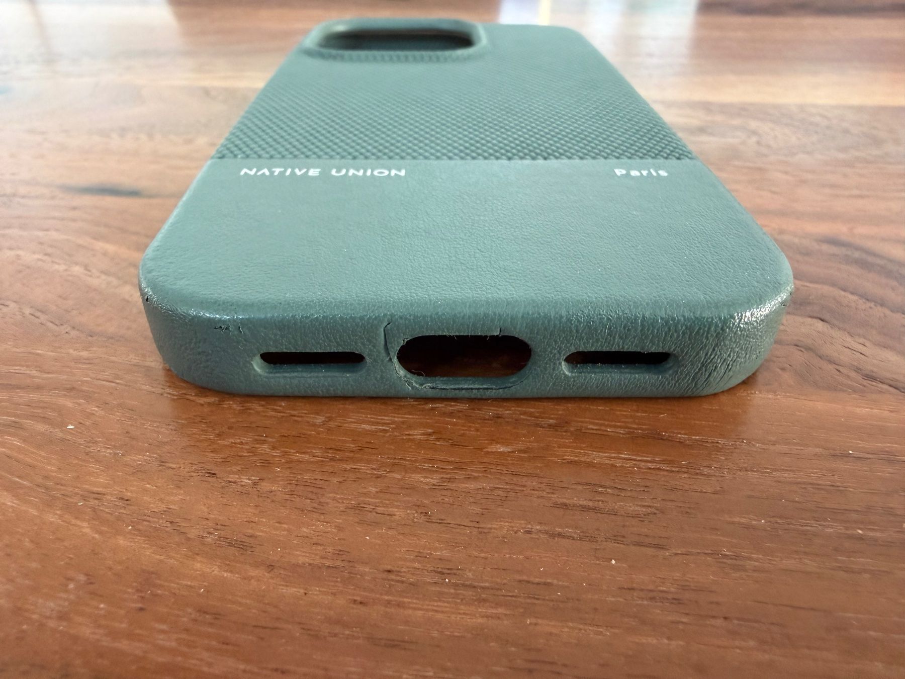 Cover & Protezioni schermo: *** (Re)Classic Case for iPhone 15 Pro *** – Usato da Winterthur venduto da Anto-Bella 3
