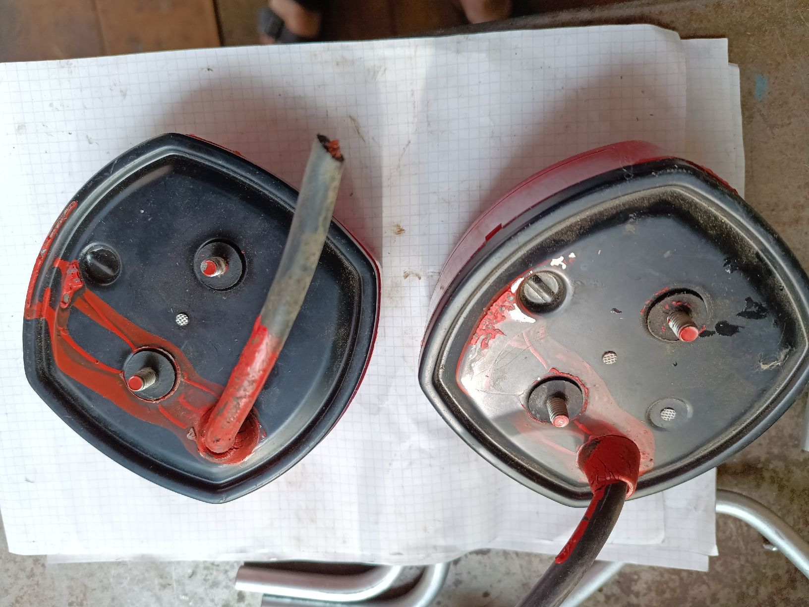 Altro per industria metallurgica: Oldtimer Rücklicht SWF Bührer? – Usato da Trub venduto da Eneah 2