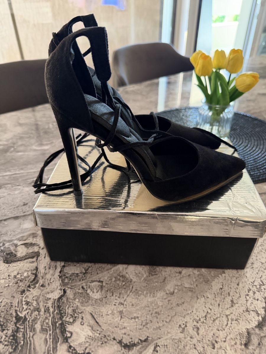 Scarpe da donna: Elegante schwarze High Heels  – Usato da Urtenen-Schönbühl venduto da Peklars 1