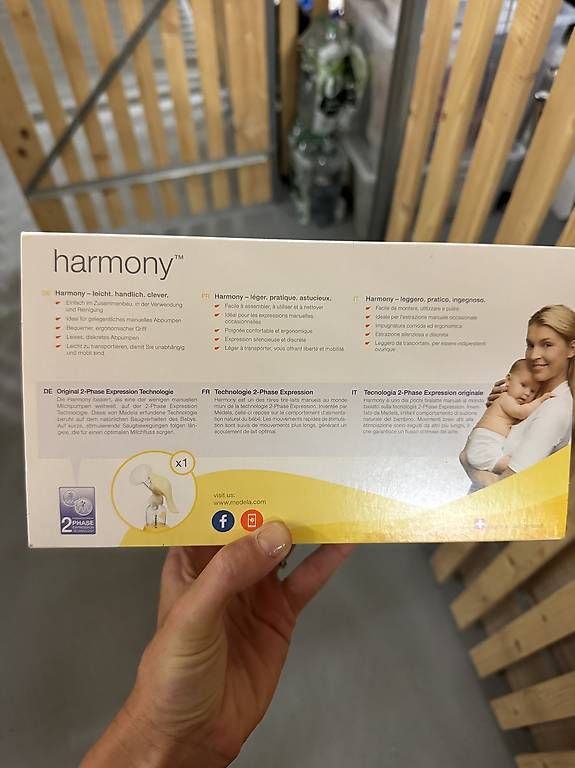 Accessori per l’allattamento: Medela harmony - Hand-Milchpumpe  – Usato da Zürich venduto da Supersampler 1