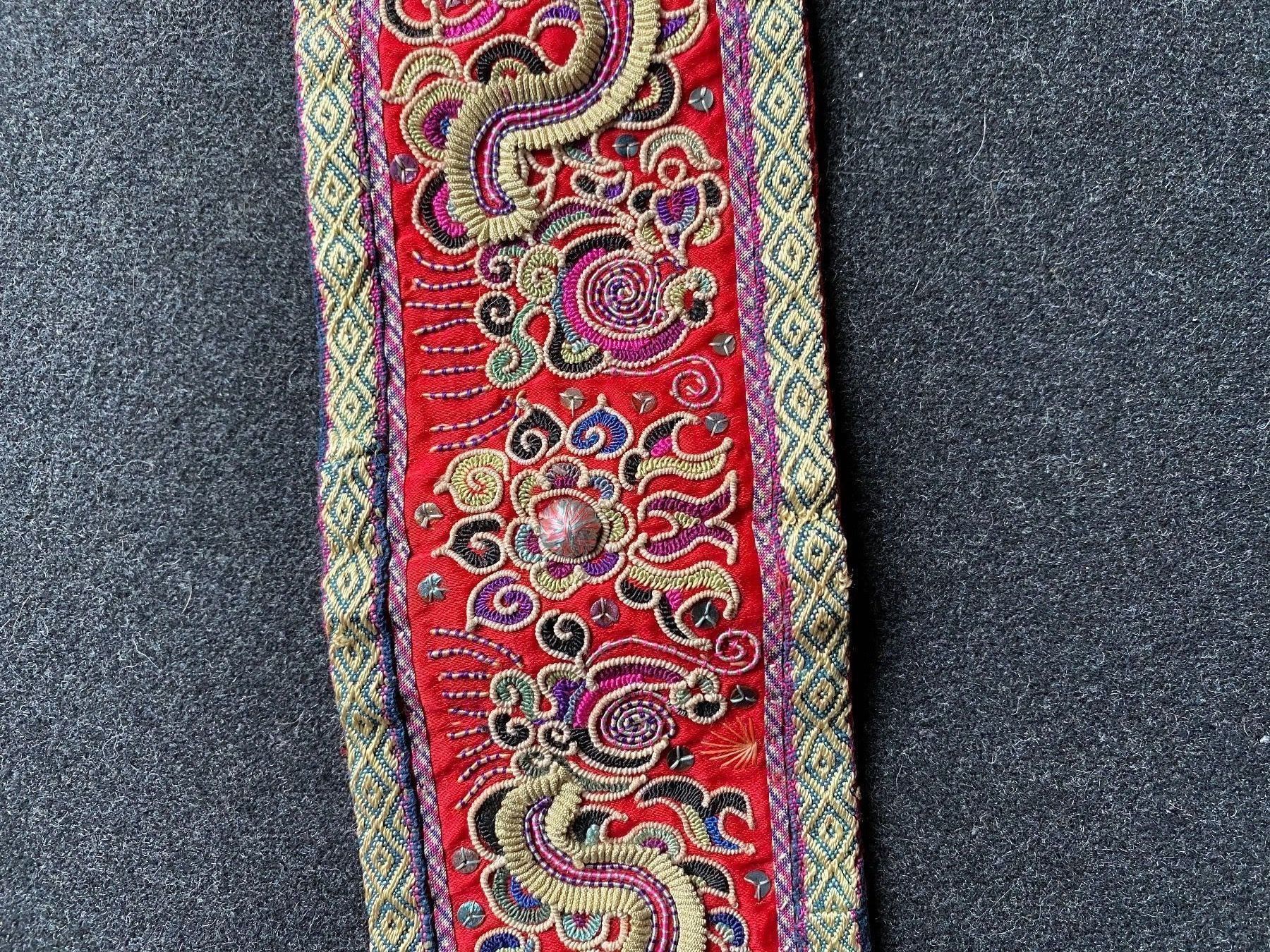 Cinture: Bestickter Kimono Gürtel – Usato da Stäfa venduto da Clandestino04