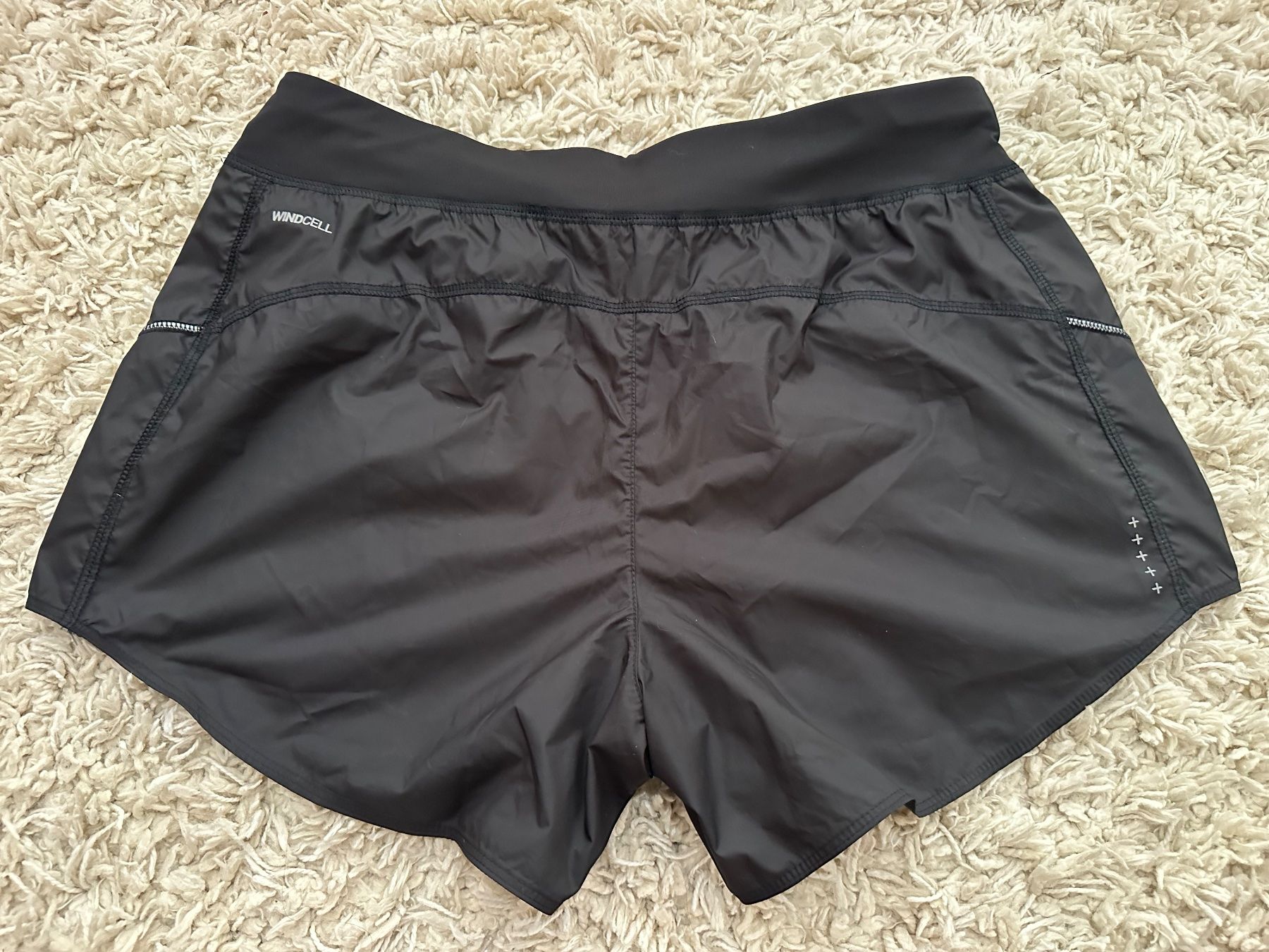 Puma Pantalons: Neue Puma Shorts Gr.L – Neuf avec emballage d'origine à Bern par BrandVilla 1