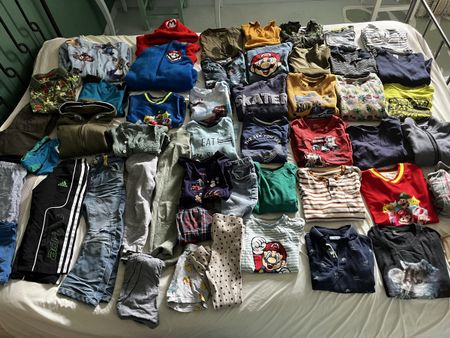 Sehr großes Kinderkleiderpaket