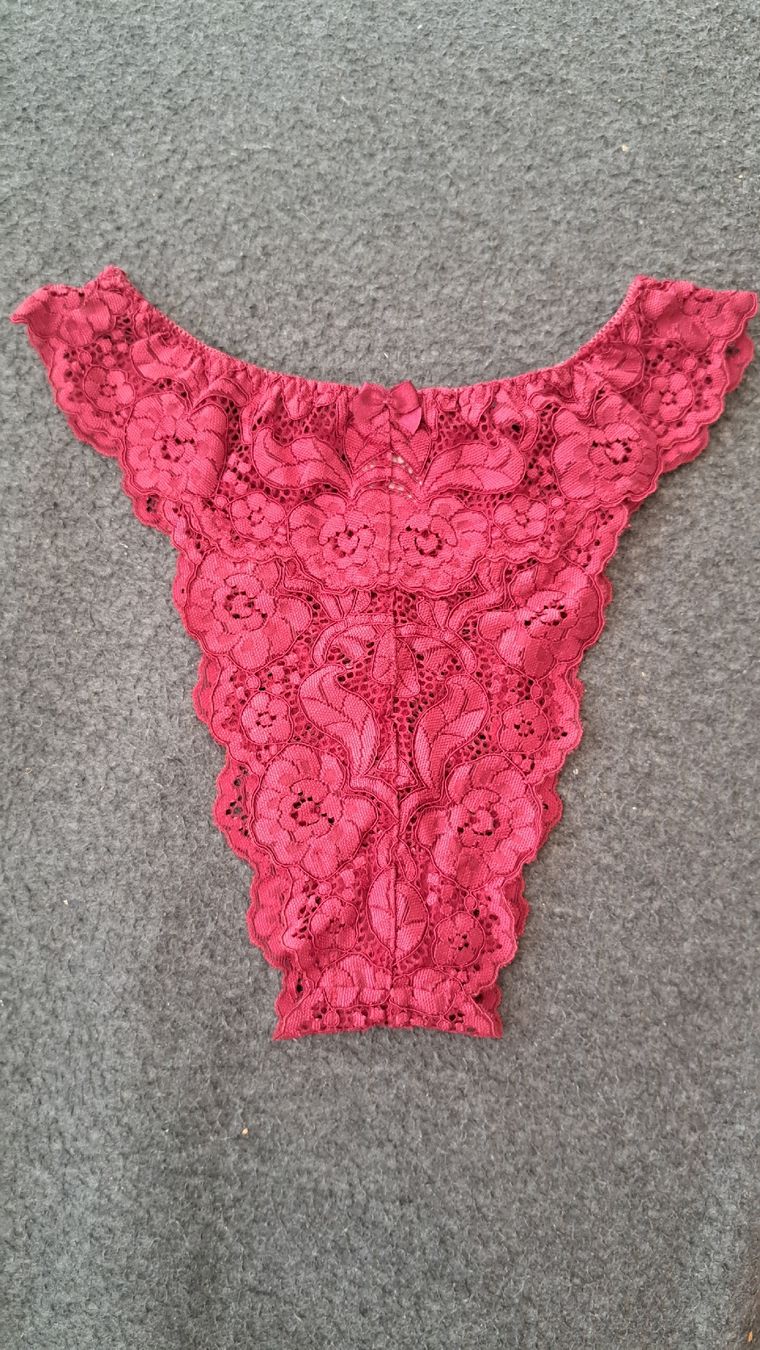 Altra biancheria intima: Bralette und 2 Slips  Grösse 36/38 – Usato da Riehen venduto da Chimpara 4